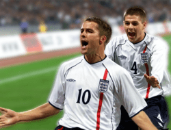 Nonton Bareng Liverpool Vs Manchester United Yuk! Ditemani Michael Owen