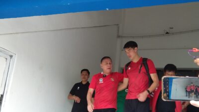 Masyarakat Antusias Tunggu FIFA Matchday Tinggi, Iwan Bule Kunjungi Sidolig