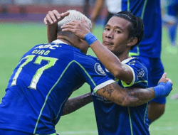Rambut Pirang Ciro Bawa Berkah, Dapat Brace dari 5 Gol Persib atas Barito Putra