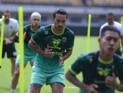 Sambut Laga Kontra Barito Putra, Luis Milla Minta Dukungan Bobotoh