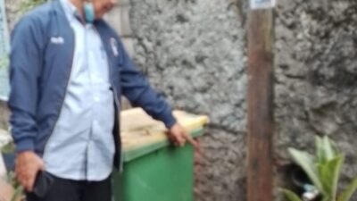 Tiang Utilitas Keropos