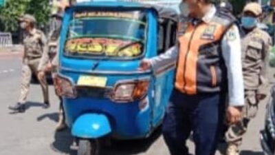 Bajaj, PK5, dan Parkir Liar Pasar Senen Diusir-usirin Petugas Gabungan