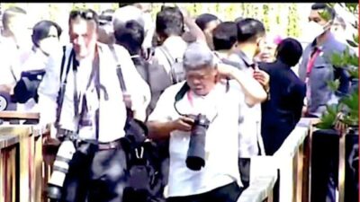 Menteri PUPR Jadi Fotografer Dadakan Lagi, Viral Kembali