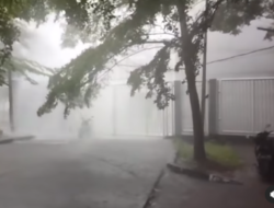 Fakta Video Viral, Soal Fenomena Hujan Air Terjun, Akibat Talang Patah