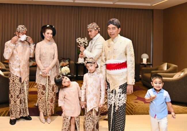 Cucu Pertama Presiden Jokowi