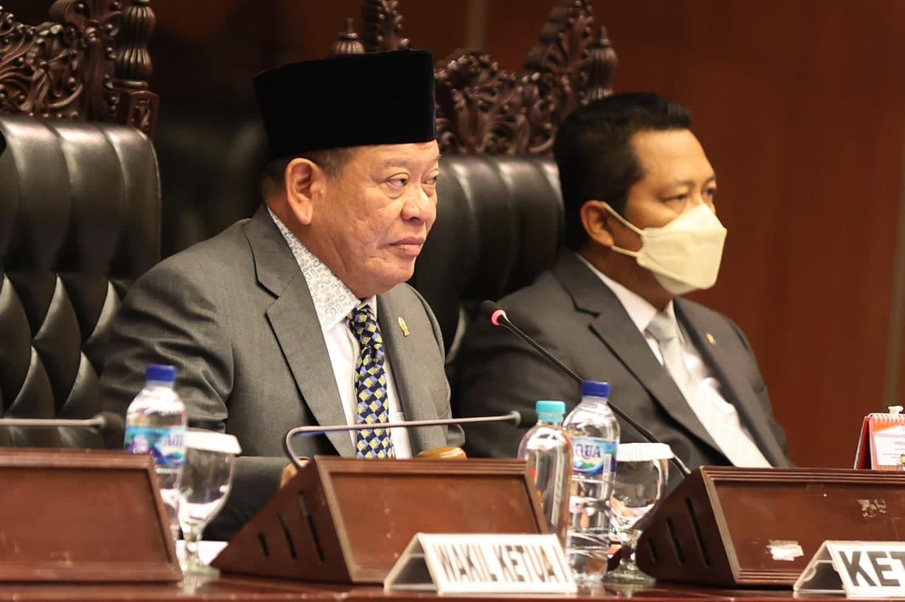 Gugatan Fadel Muhammad