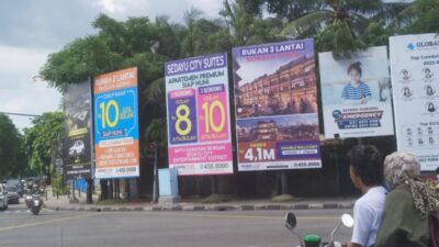 Di Jakarta Utara, Reklame Tiang Tumbuh Nyampah, Pemerintah Jangan Diem Bae