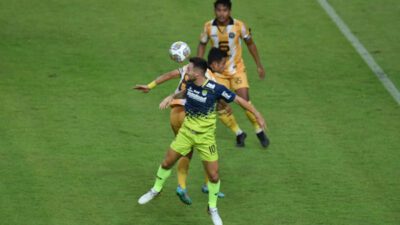 Gelandang Persib Marc Klok
