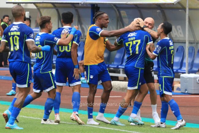 Kemenangan Persib atas PSS