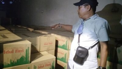 Jelang Bulan Puasa, Relawan Om Kus Bagi-bagi Sembako
