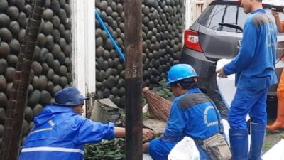 Antisipasi Musim Penghujan Ekstrim, Satgas SDA Gambir Obok-obok Lumpur