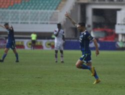 Persib Menang 1-0 atas Arema FC, Torehan Tiga Poin Ini Goyang Kursi Persija