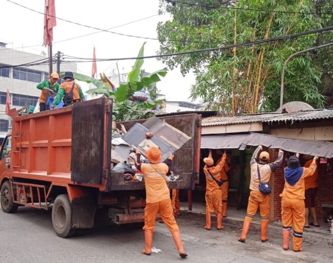 Warga Kartini Sambut Ramadhan