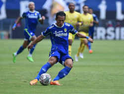 Henhen Buka Suara Soal Rumor Hengkang dari Persib