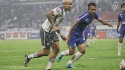 Persib dan Persis Siap Bentrok di Stadion Pakansari, Head to Head Ini