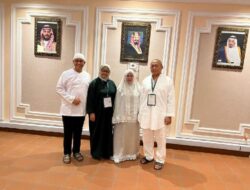 Usai Lempar Jumrah di Mina, Puan dan Anies Ngobrol Santai, dan Saling Mendoakan