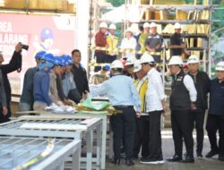 Jokowi ke Parompong Bandung, Lihat Proses Pembuatan Patung Garuda Istana Kepresidenan