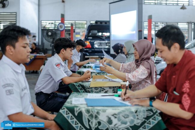 Daftar Ulang Bagi Siswa