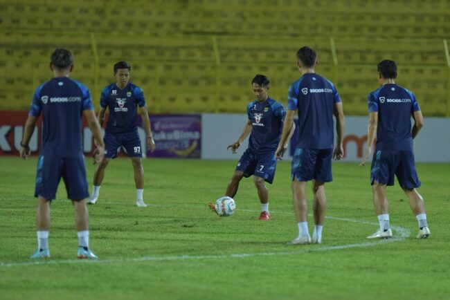 Persib Berusaha Tampil Maksimal