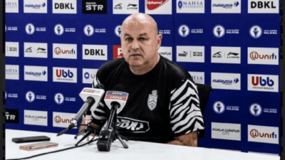Persib tanding Melawan Persik