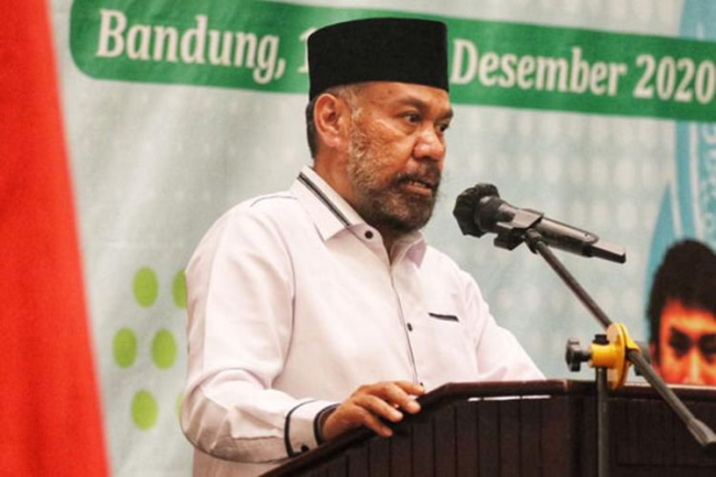 Kritisi Izin Usaha Pariwisata