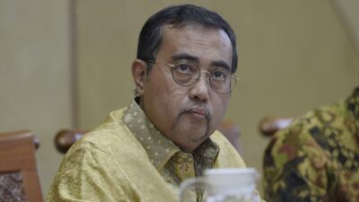 Digoyang Isu Munaslub