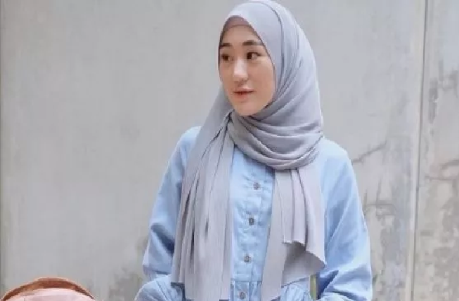 Selebgram Larisa Chou