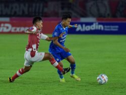 Persib Kembali Terbenam di Zona Degradasi Usai Kalah 1-2 dari Persis