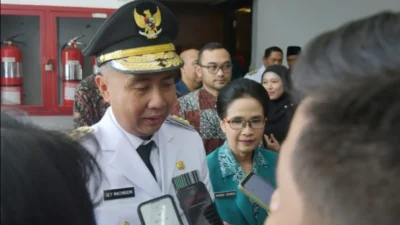 hari pertama kerja