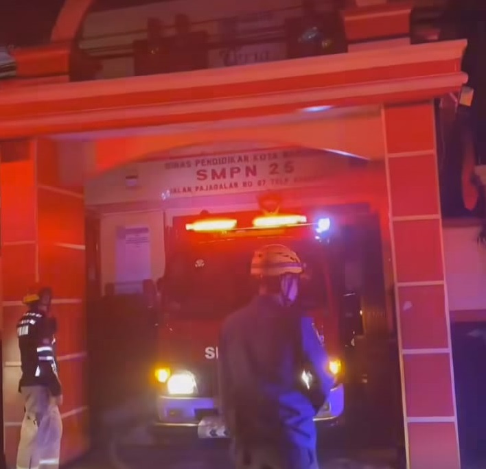 Kebakaran Terjadi di SMPN25