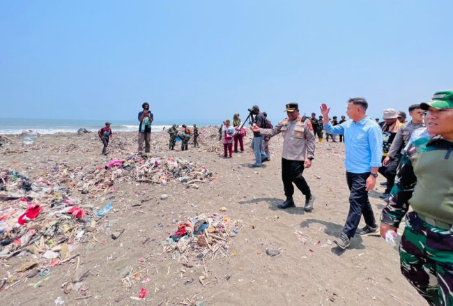 Kurangi 30 Persen Sampah