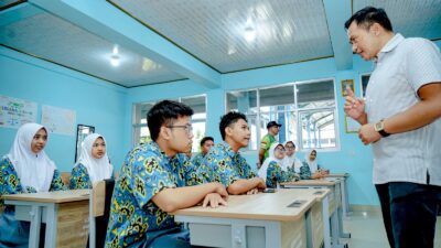 Pembinaan dan Monitoring di SMAN 1 dan SMAN 2 Cirebon