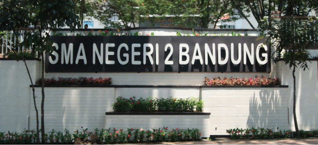 Terpeleset Saat Lagi Duduk