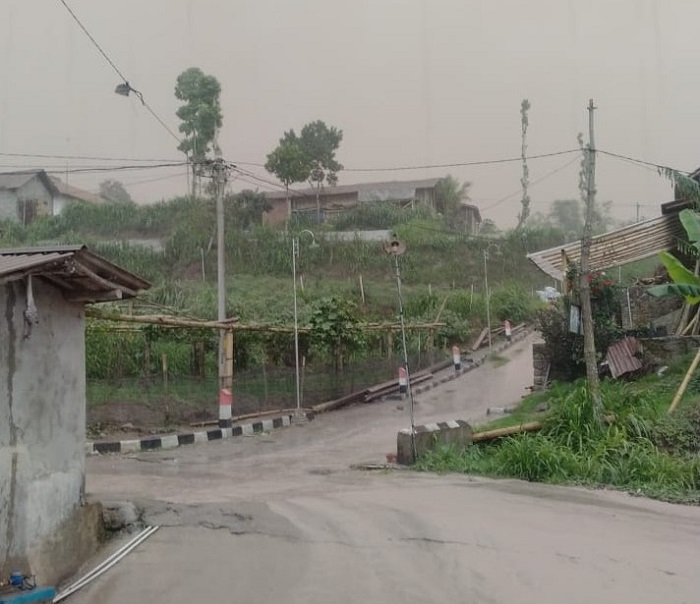 Gunung Marapi dan Merapi