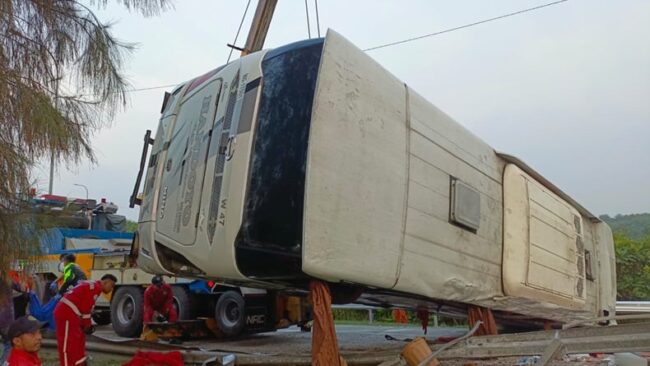 Olah TKP Bus Maut Handoyo