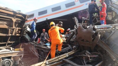 Korban Tabrakan KA Turangga Vs CommuterLine Bandung Raya bertambah Menjadi 4 Orang