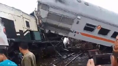 KA Tabrakan di Cicalengka, Jalur Tak Bisa Dilintasi untuk Sementara
