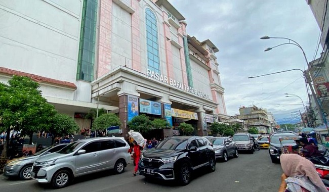 Pengelola Pasar Baru