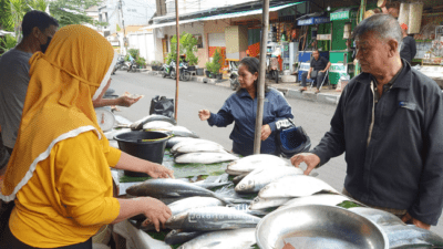 Pedagang Bandeng Musiman