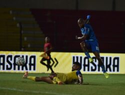 Kemenangan Persib Hilang Dicuri Barito Putra di Menit ke-90, Ada Insiden Salah Kartu Merah