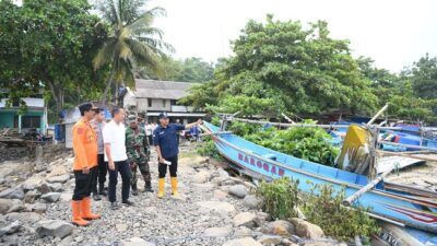 Bencana Banjir Rob Rancabuaya