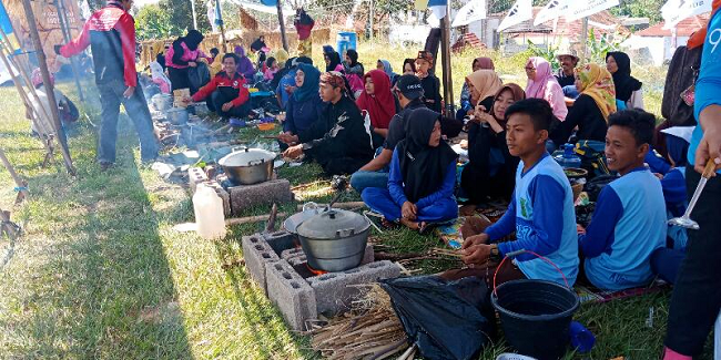 tradisi Gembrong Liwet