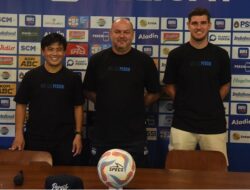 Menjamu Borneo FC, Persib Tetap Targetkan Menang, Nick Menjaga Tren