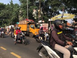 Bikin Macet dan Cemari Sungai, Pemkot Depok Diminta Pindahkan Tempat Penampungan Sampah di Tugu Cimanggis