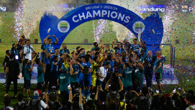 Menang 6-1 atas Madura United, Persib Bintang Tiga