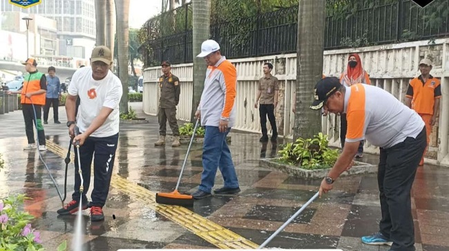 Ngosek Jalur Perlintasan