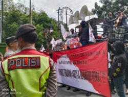 PN Bandung Didemo, Tolak Adanya Intervensi Sidang Oleh Terdakwa Adetya