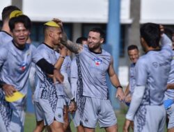 Gustavo Franca Mengaku Senang dan Nyaman, Siap Sambut Musim 2024/2025