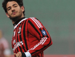 Persib Butuh Satu Slot Pemaing Asing, Apakah Itu Alexandre Pato