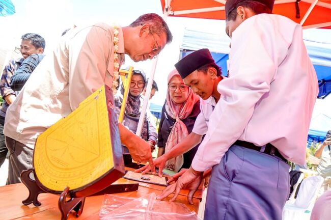 Lomba Kreativitas SMA Terbuka